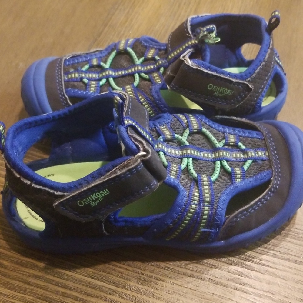 Oshkosh Play Shoes